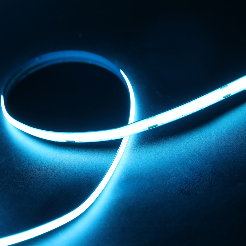 Nahtloser eisblauer Cob-LED-Farblichtstreifen für kühle Umgebungsbeleuchtung Nahtloser eisblauer Cob-LED-Farblichtstreifen für kühle Umgebungsbeleuchtung
